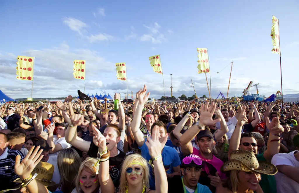 Festivalgoers and atmosphere at Global Gathering 2009